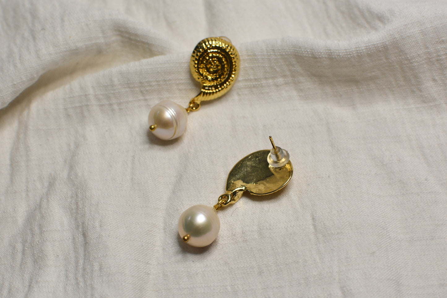Aretes caracol perla