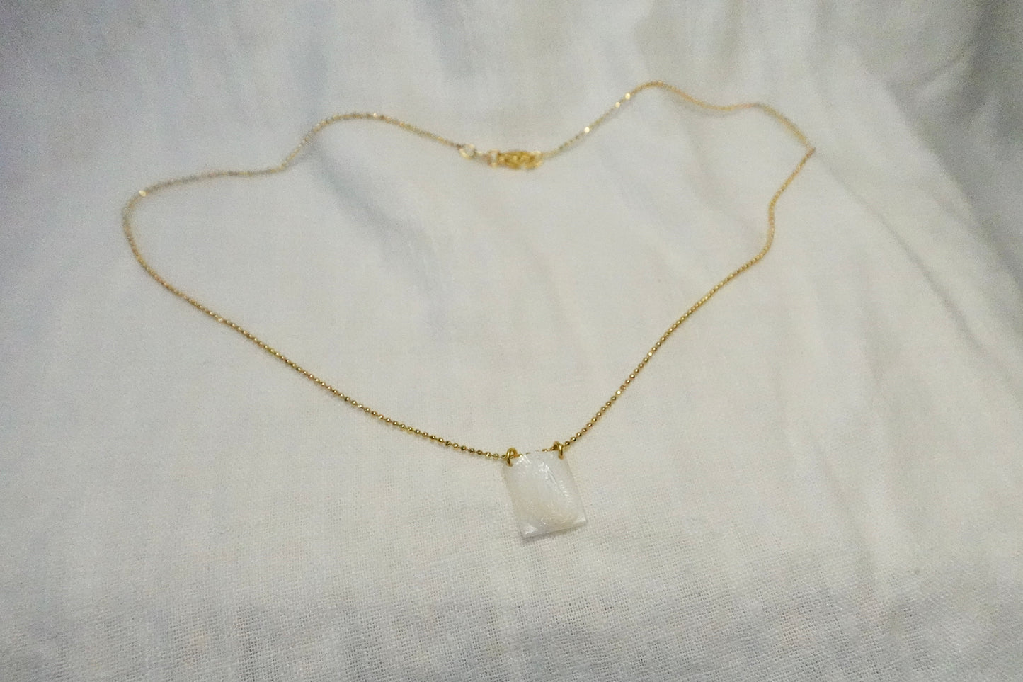 Collar Virgen Nácar