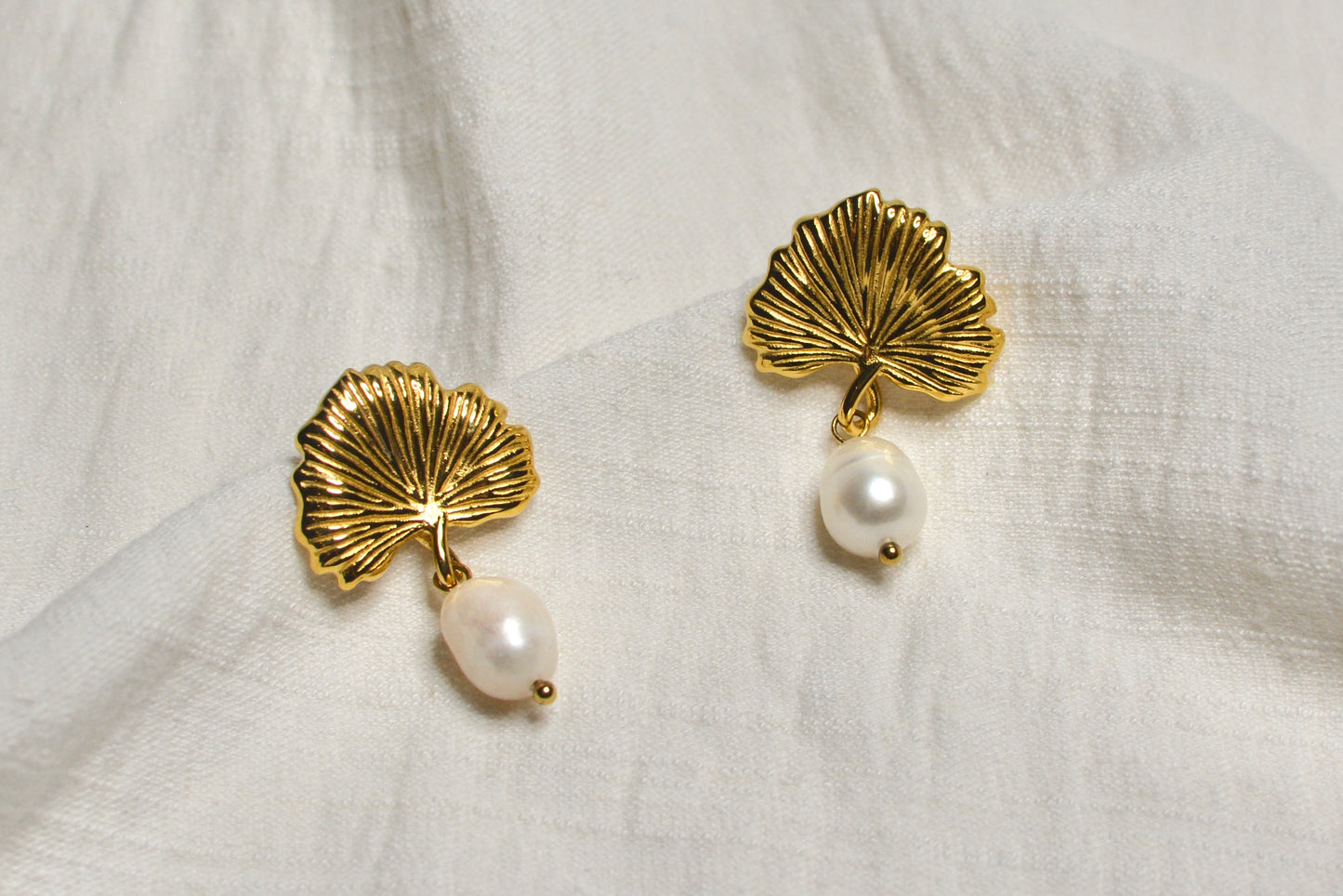 Aretes hoja con perla