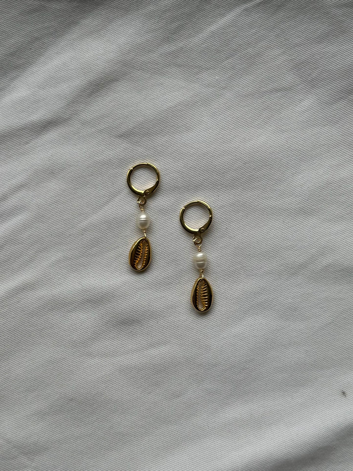 Mini Hoops Concha Perla