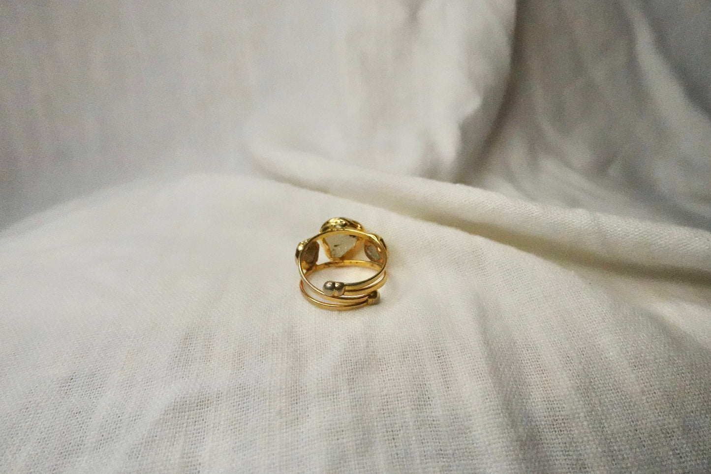 Anillo Almada
