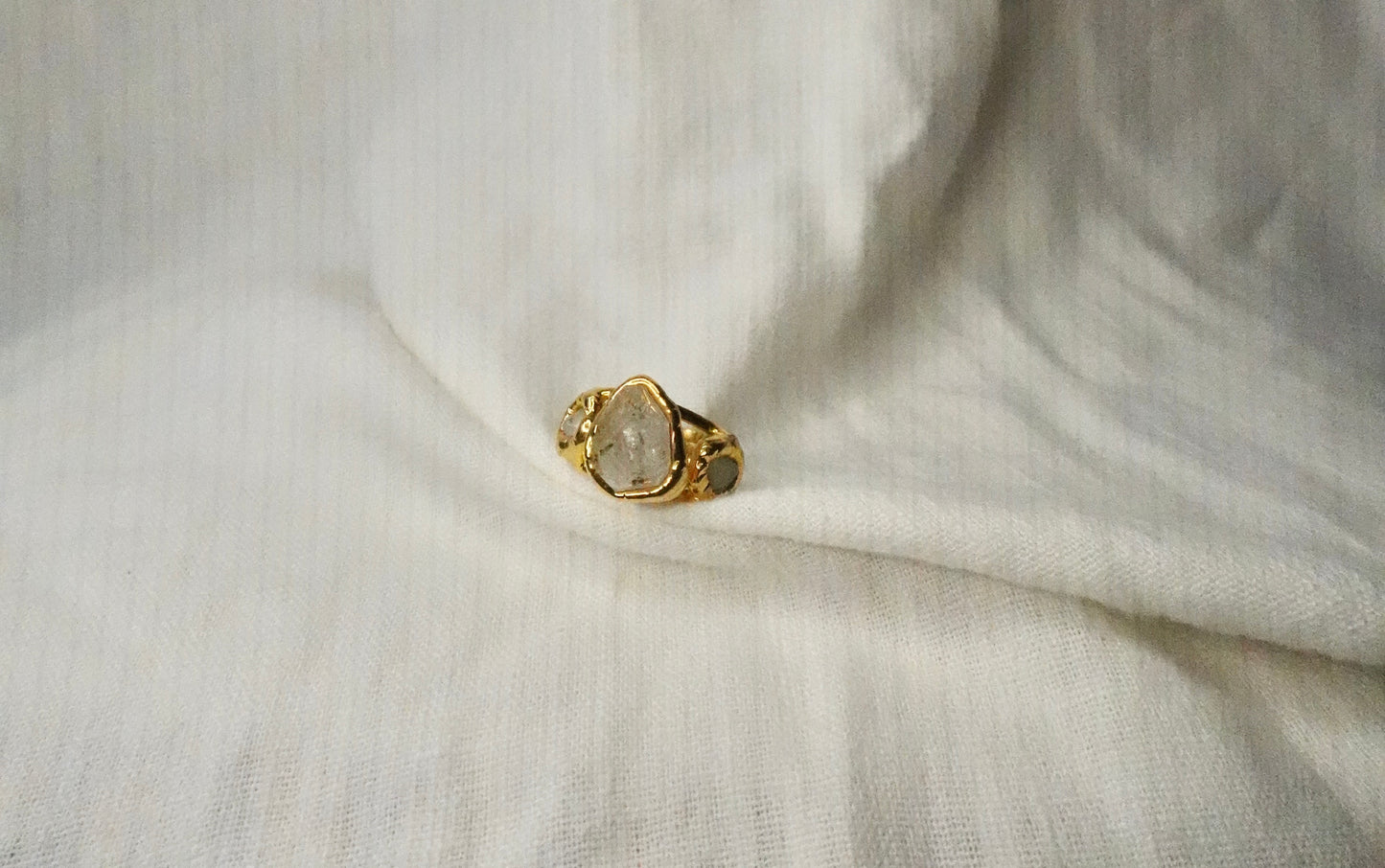 Anillo Almada