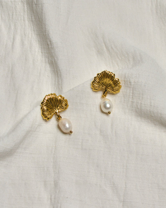 Aretes hoja con perla