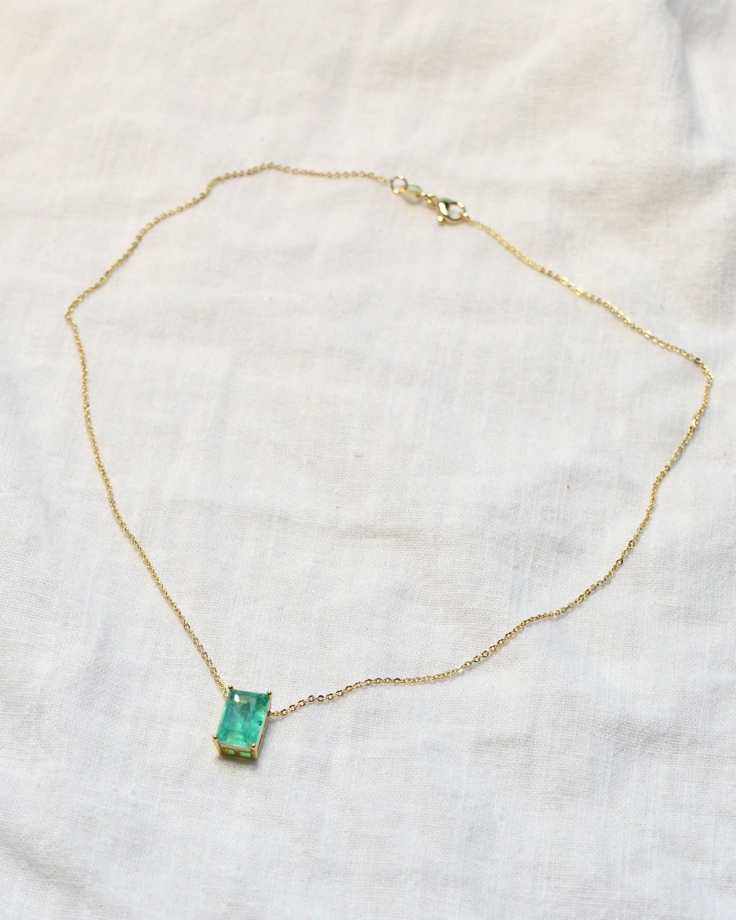 Collar Esmeralda de Lab L