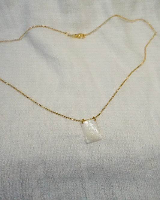 Collar Virgen Nácar